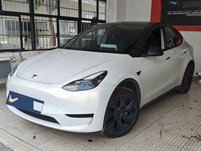 Tesla Model Y 2023 Tesla Model Y 2023 car image