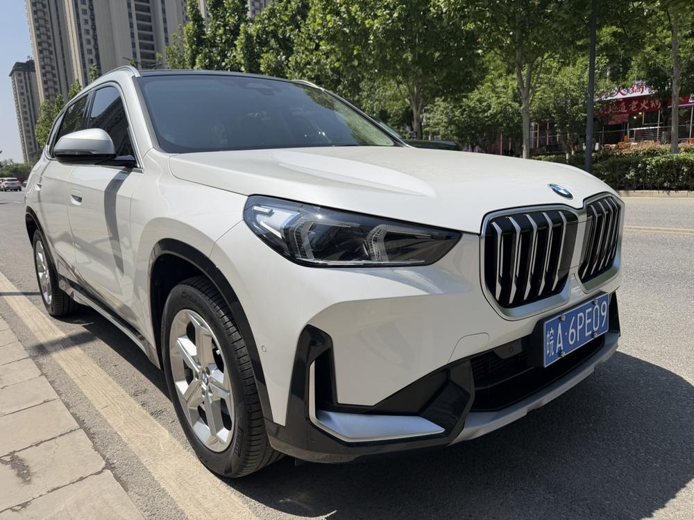 BMW X1 2023 #3 BMW X1 2023 car image #3