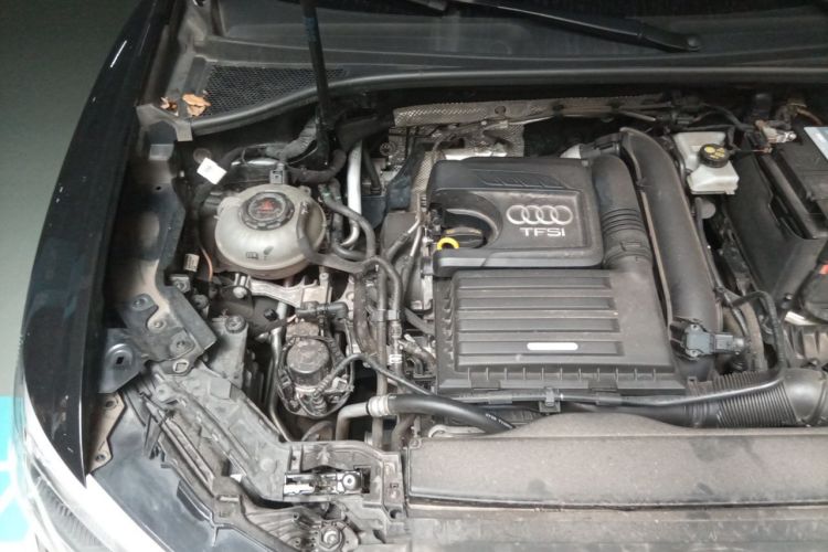Audi Q3 2021 car image #28
