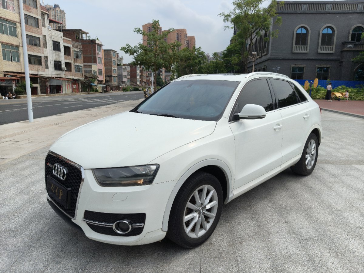 Audi Q3 2014 car image #2