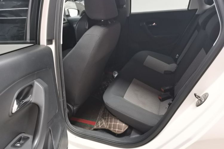 Volkswagen Polo 2016 #17 Volkswagen Polo 2016 car image #17