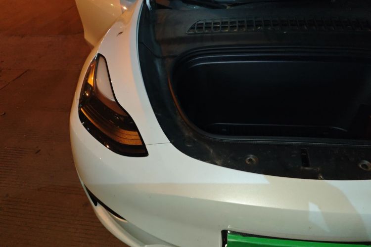 Tesla Model Y 2024 car image #28