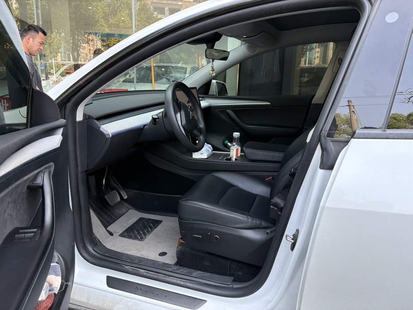 Tesla Model Y 2024 #3 Tesla Model Y 2024 imagen de coche #3