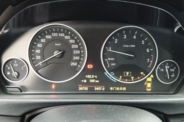BMW 3 Series 2017 car image #13