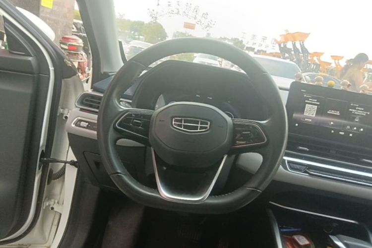 GEELY Emgrand 2022 #11 GEELY Emgrand 2022 car image #11