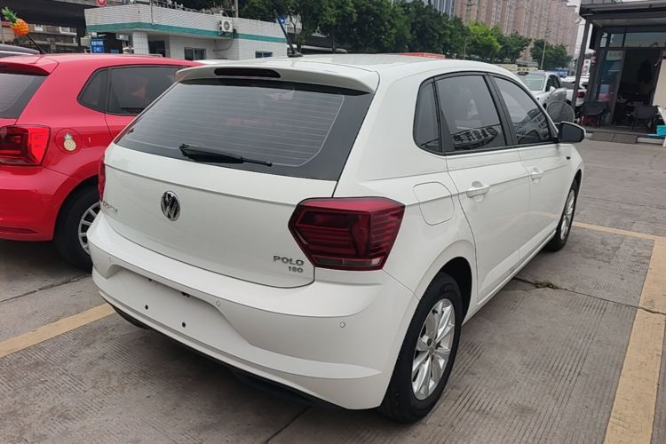 Volkswagen Polo 2019 car image #5