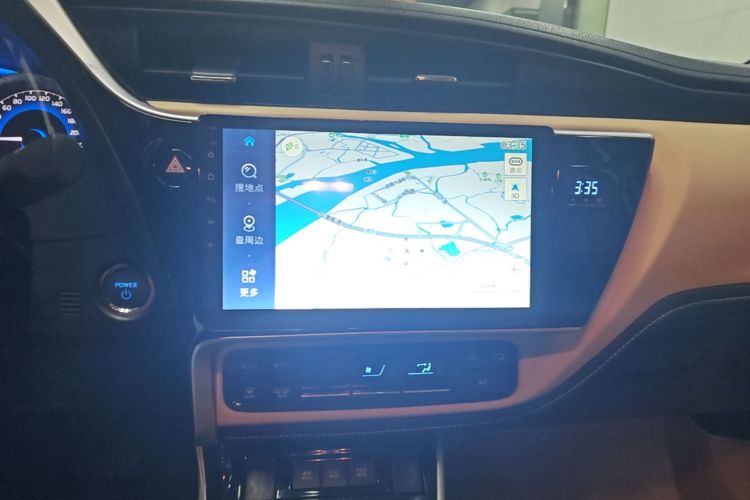 Toyota Corolla 2017 #13 Toyota Corolla 2017 car image #13