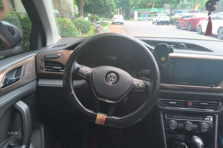 Volkswagen Tharu 2019 car image #12