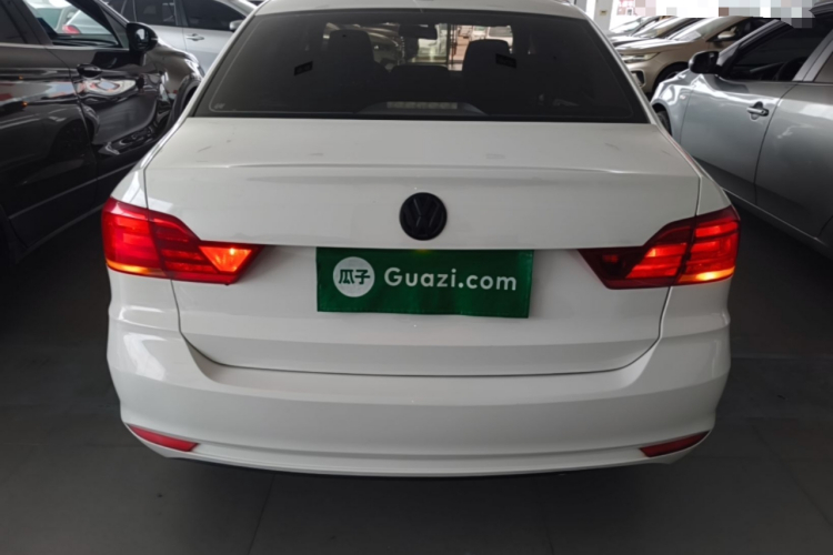 Volkswagen Santana 2018 car image #6