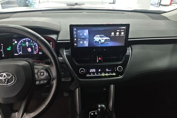 Toyota Corolla Cross 2024 car image #13