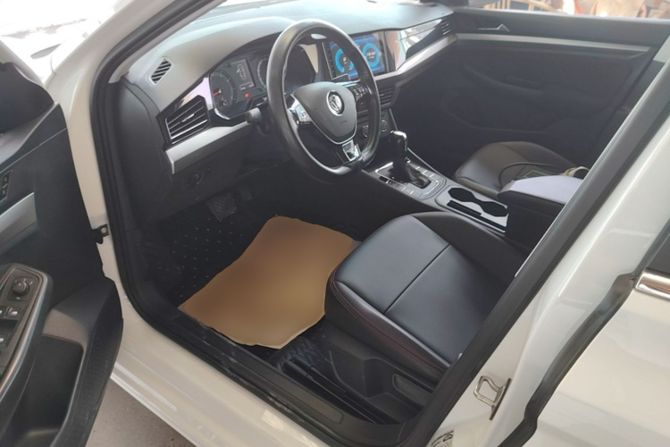 Volkswagen Bora 2019 car image #15