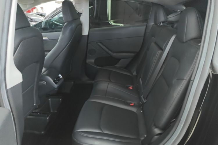 Tesla Model Y 2023 #17 Tesla Model Y 2023 car image #17