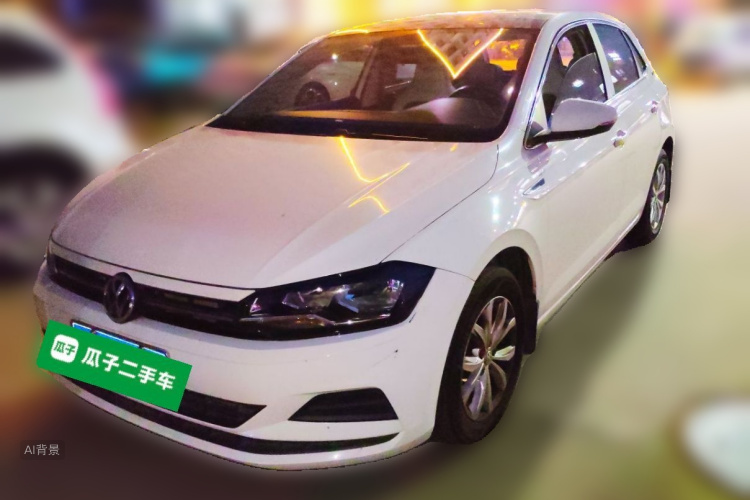 Volkswagen Polo 2020 car image #2