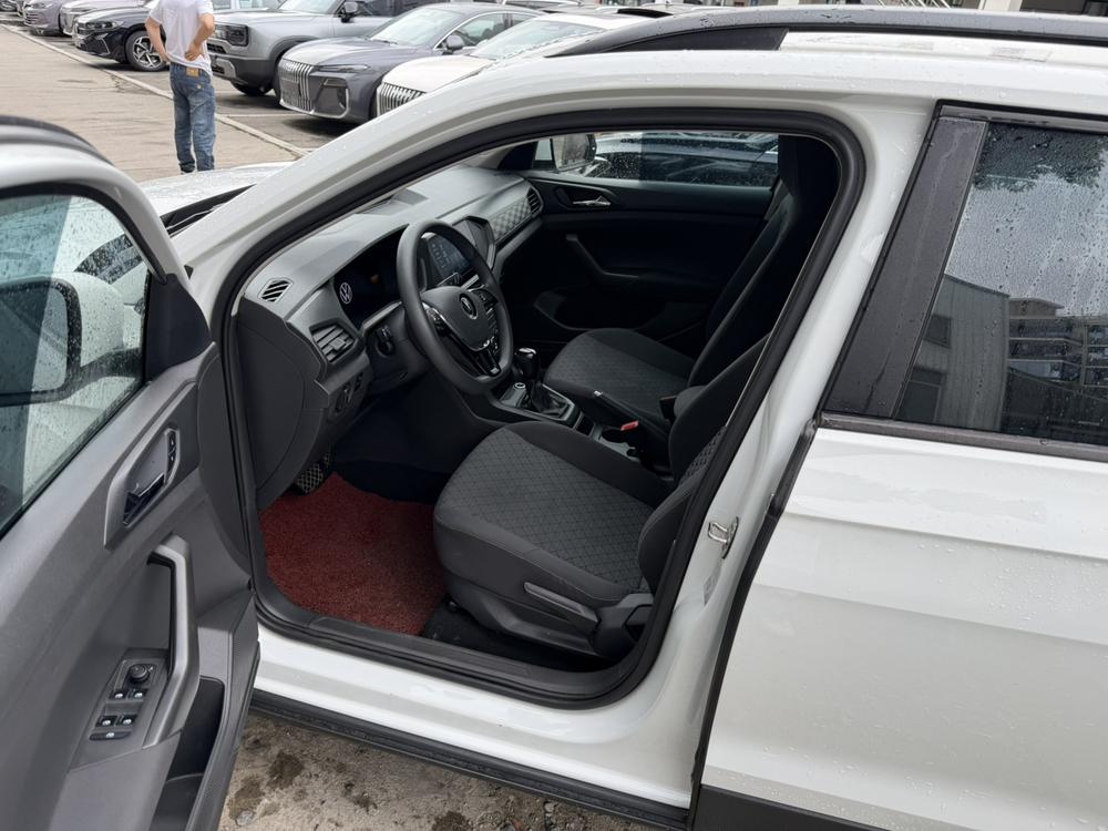 Volkswagen T-Cross 2024 #9 Volkswagen T-Cross 2024 car image #9