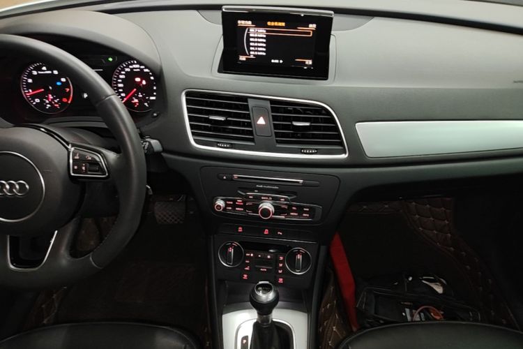 Audi Q3 2019 #21 Audi Q3 2019 car image #21