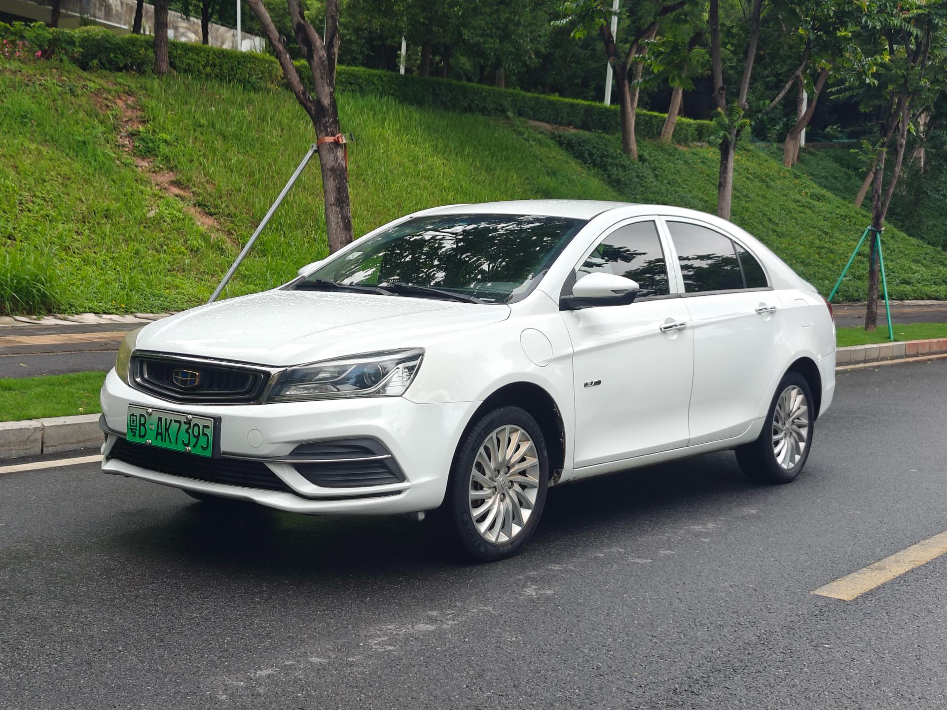 GEELY Emgrand New Energy 2021 car image 