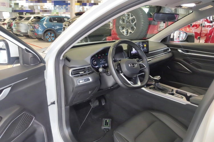 GEELY Emgrand 2021 car image #16