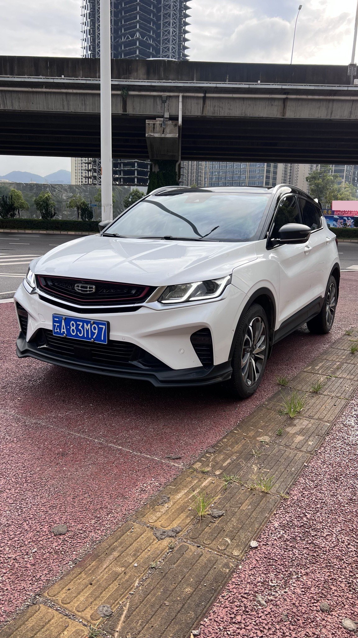 GEELY Coolray 2019 car image 