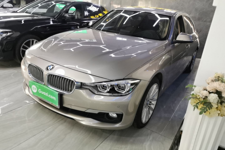 BMW 3 Series 2018 car image #2