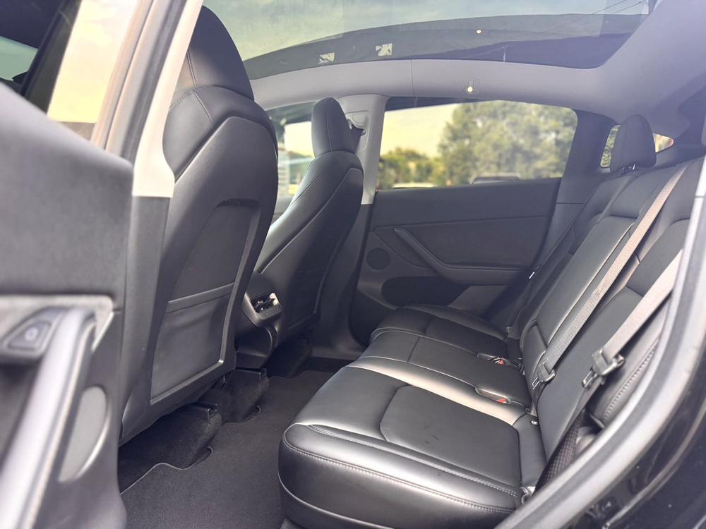 Tesla Model Y 2023 #10 Tesla Model Y 2023 car image #10