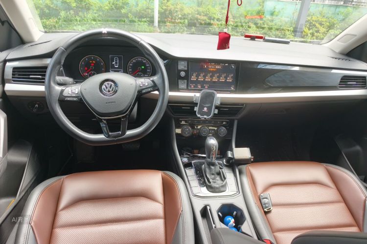 Volkswagen Lavida 2020 car image #11