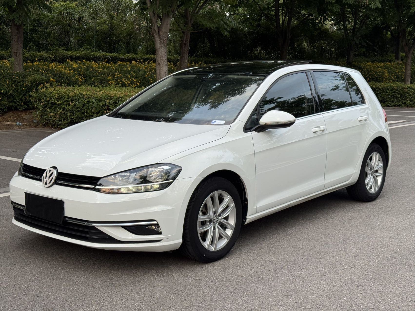 2018 2018 car image