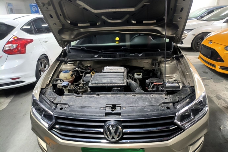 Volkswagen Bora 2018 car image #20