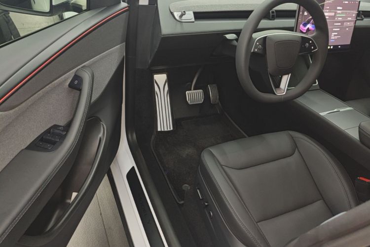 Tesla Model Y 2025 #16 Tesla Model Y 2025 imagen de coche #16