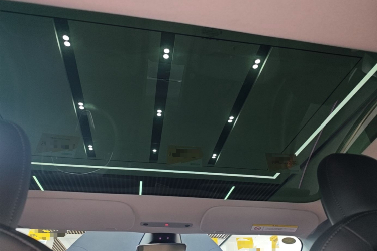 Tesla Model 3 2025 car image #20