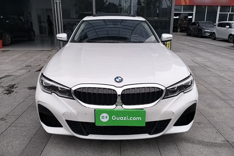 BMW 3 Series 2022 #3 BMW 3 Series 2022 car image #3
