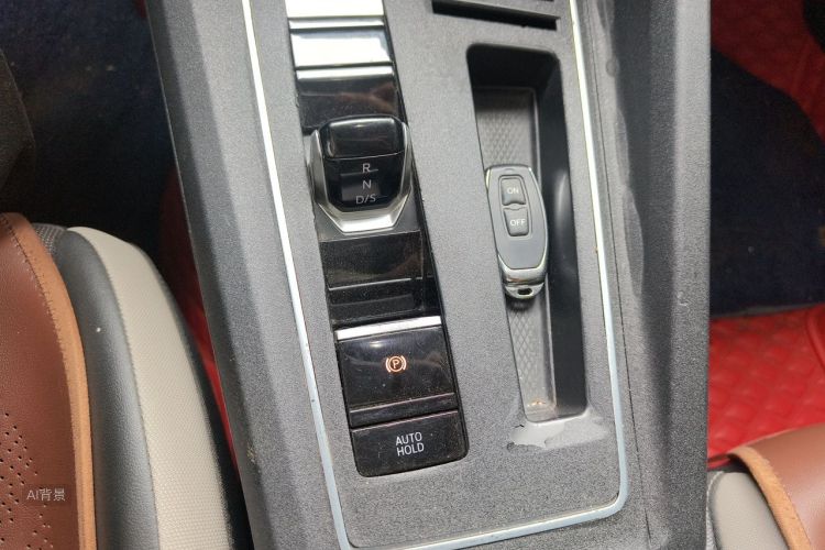 Volkswagen Golf 2022 car image #16