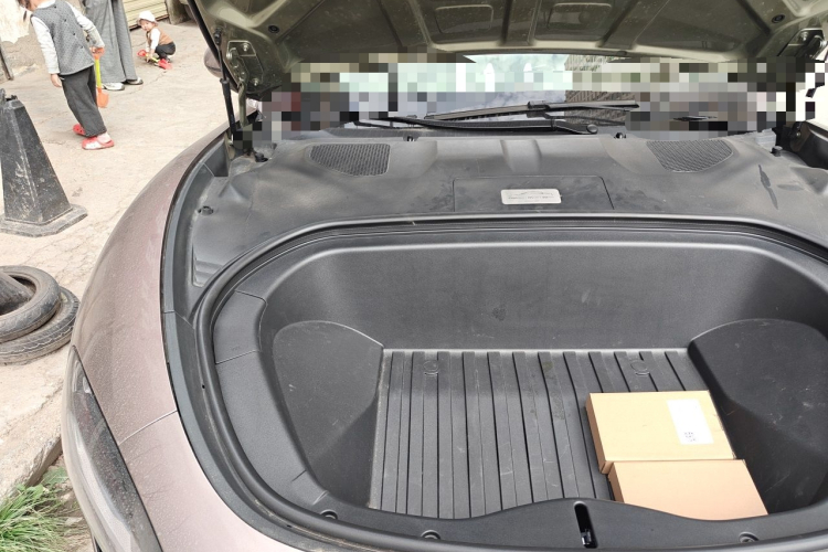 MI SU7 2024 immagine di auto #26