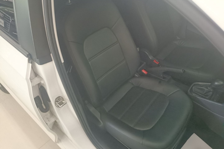 Volkswagen Santana 2019 #24 Volkswagen Santana 2019 car image #24