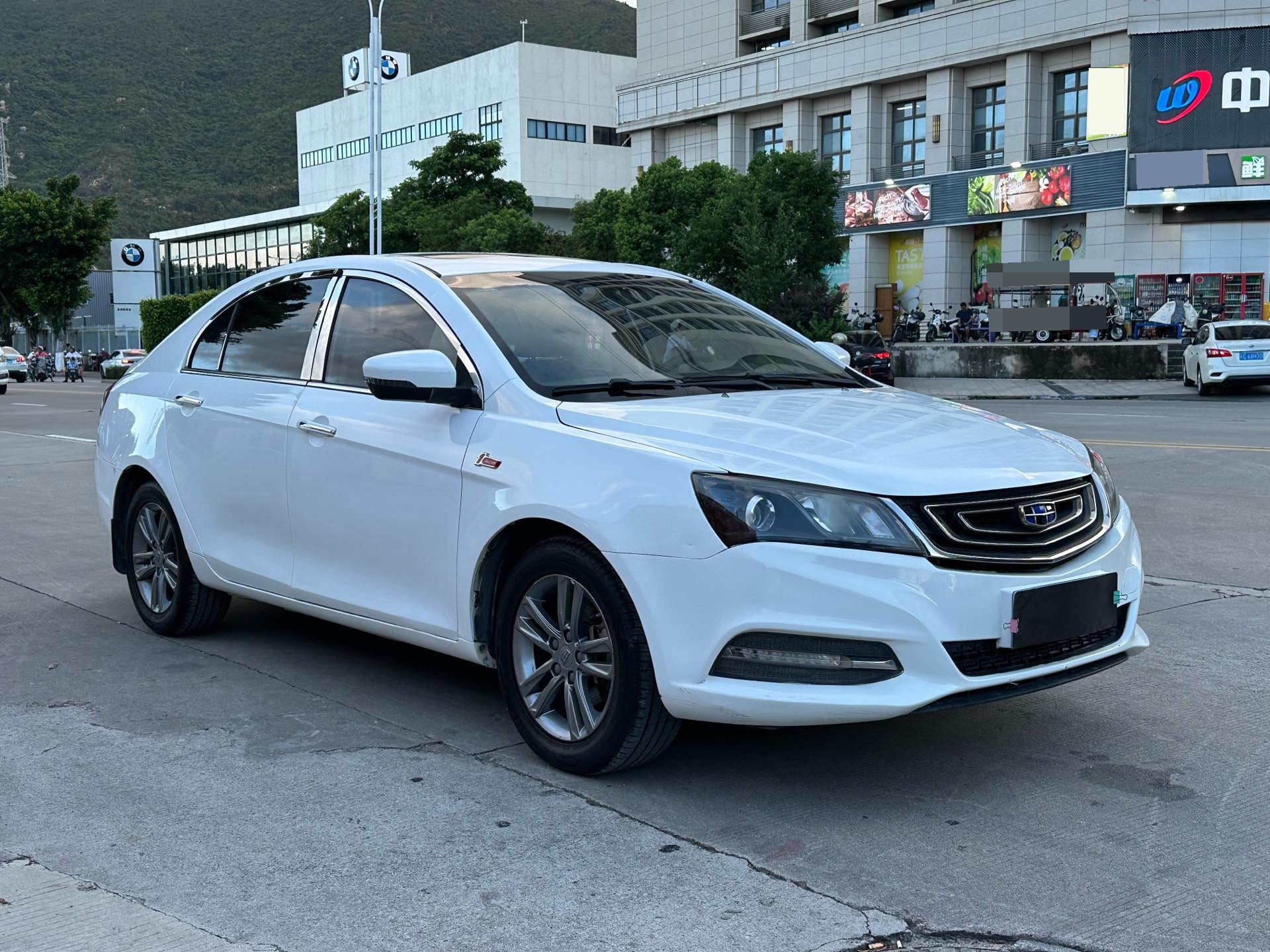 GEELY Emgrand 2017 #3 GEELY Emgrand 2017 car image #3