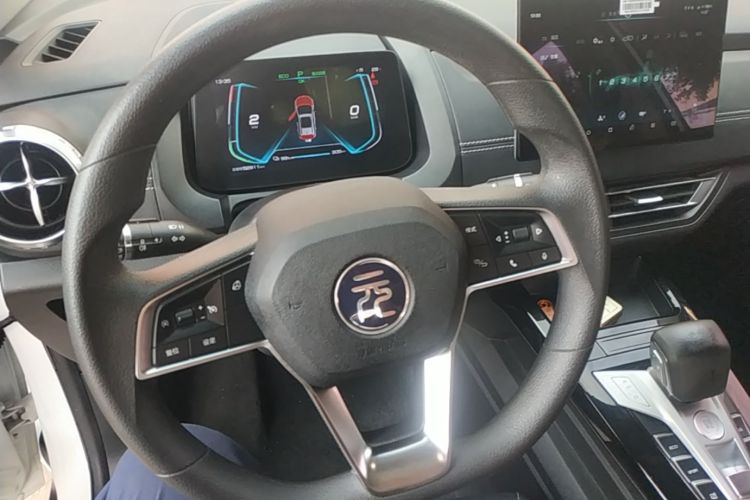 BYD Yuan New Energy 2020 car image #11