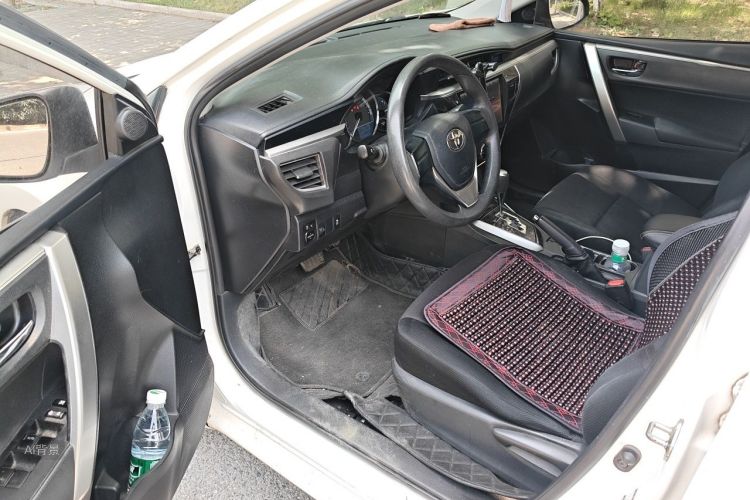 Toyota Corolla 2017 car image #18