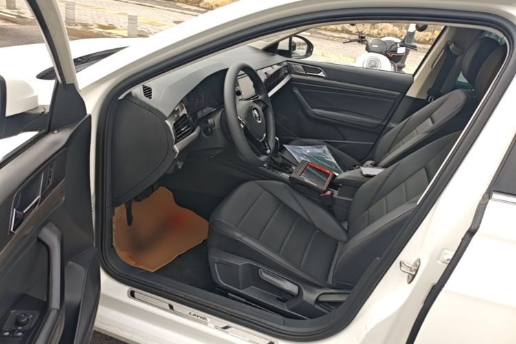 Volkswagen Lavida 2018 car image #16