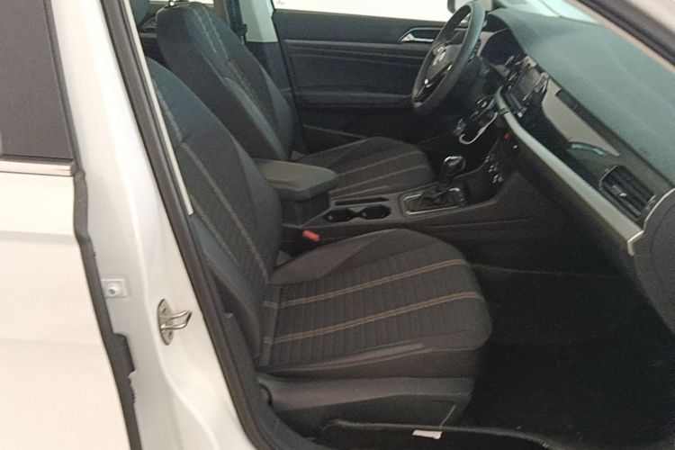 Volkswagen Lavida 2019 car image #24
