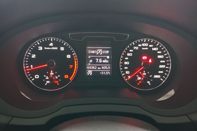 Audi Q3 2019 #12 Audi Q3 2019 car image #12