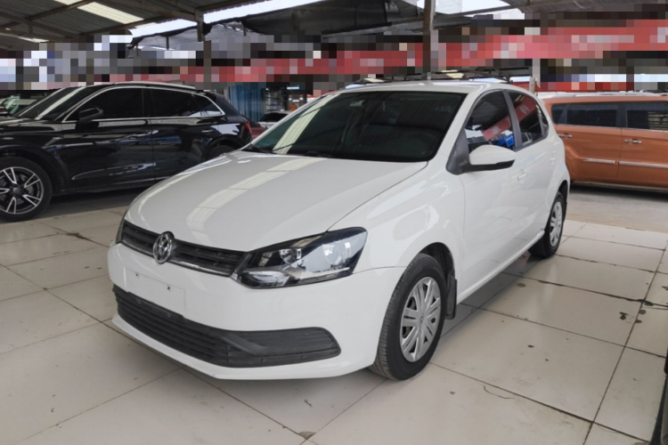 Volkswagen Polo 2016 car image #2