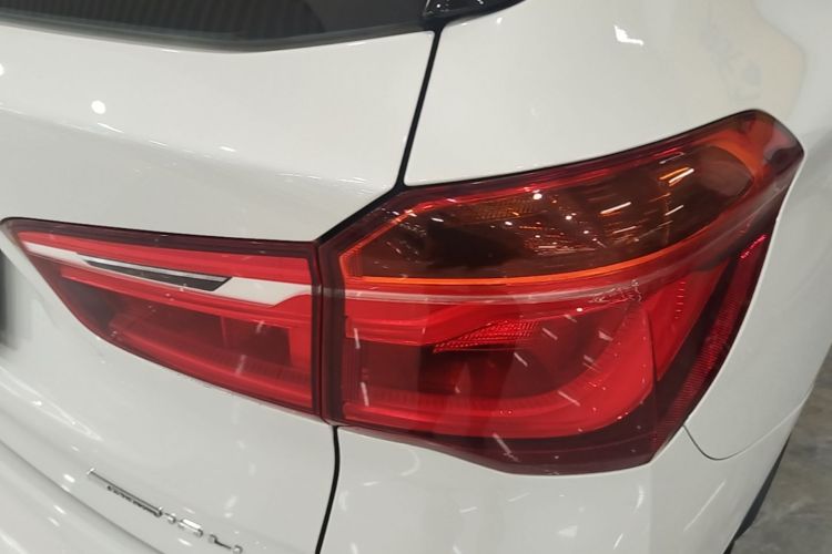 BMW X1 2019 #8 BMW X1 2019 car image #8