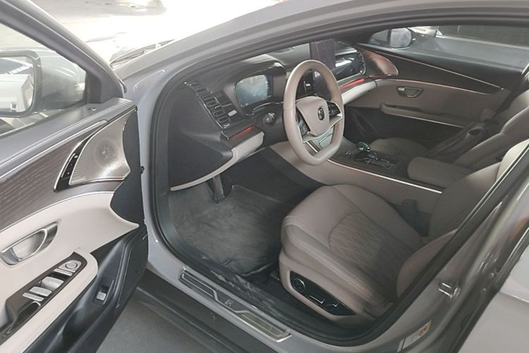 BYD Han 2024 car image #16