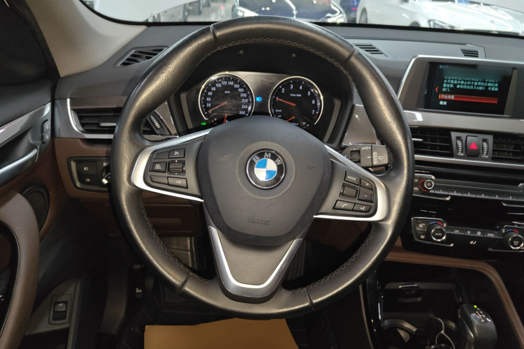 BMW X1 2018 #16 BMW X1 2018 car image #16