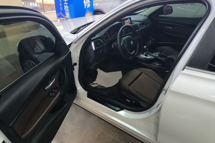 BMW 3 Series 2019 #16 BMW 3 Series 2019 car image #16