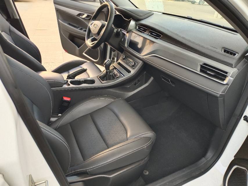 GEELY Emgrand 2021 car image #8