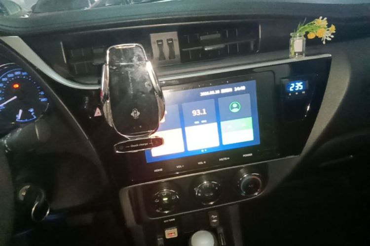 Toyota Corolla 2019 #13 Toyota Corolla 2019 car image #13