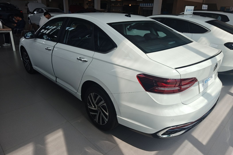 Volkswagen Lavida 2024 car image #5