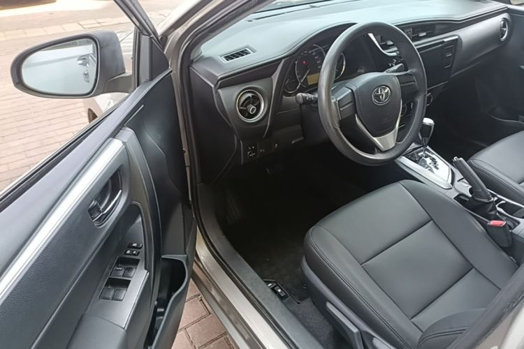 Toyota Corolla 2018 #16 Toyota Corolla 2018 car image #16