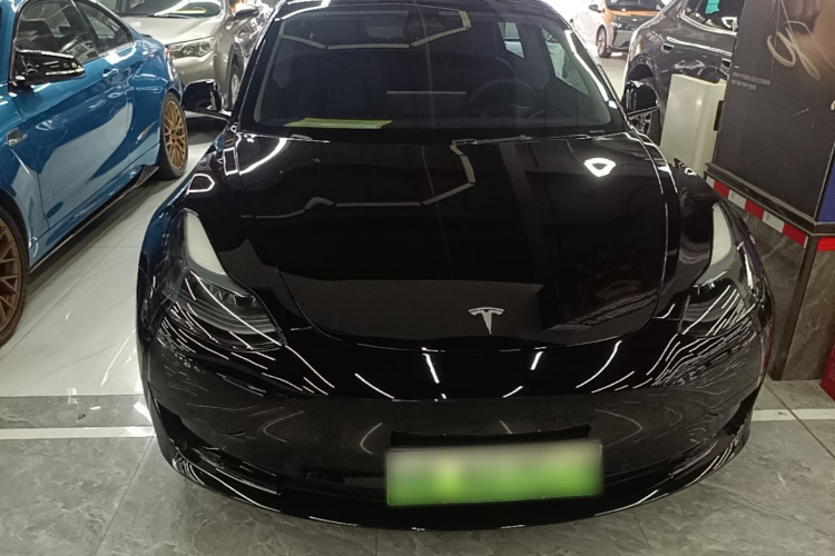 Tesla Model 3 2023 car image #3