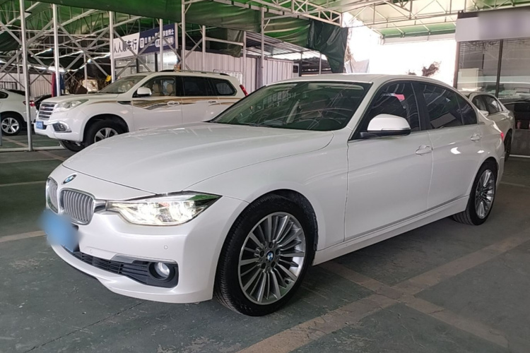 BMW 3 Series 2019 #2 BMW 3 Series 2019 car image #2